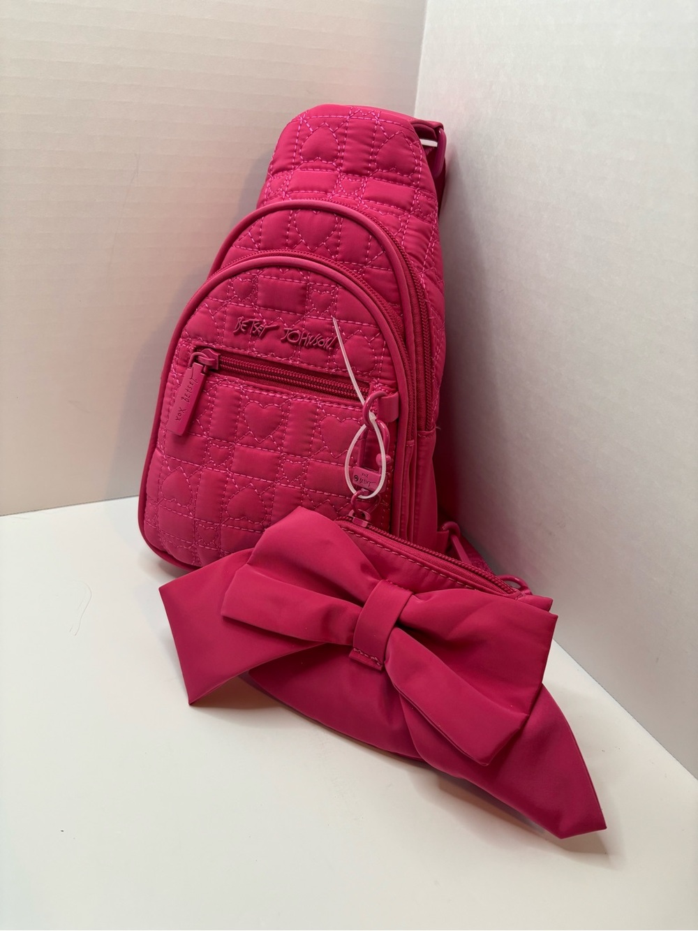 Luv Betsey Johnson Hot Pink Sling purse W vibrant bow coin purse